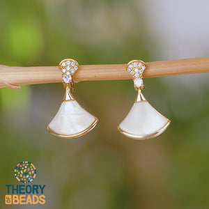 Gorgeous White Zircon and Shell Earrings