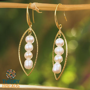 Classic and stylish freshwater pearl earrings with gold details